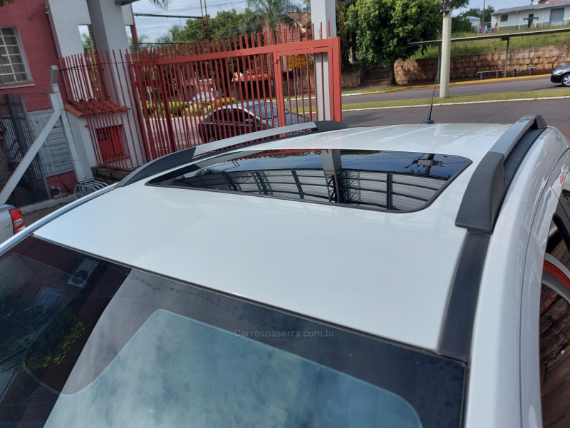 TRACKER 1.8 MPFI LTZ 4X2 16V FLEX 4P AUTOMÁTICO - 2015 - DOIS IRMãOS
