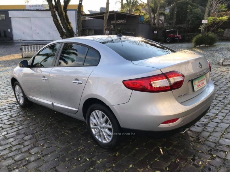 FLUENCE 2.0 DYNAMIQUE PLUS 16V FLEX 4P AUTOMÁTICO - 2016 - CAXIAS DO SUL