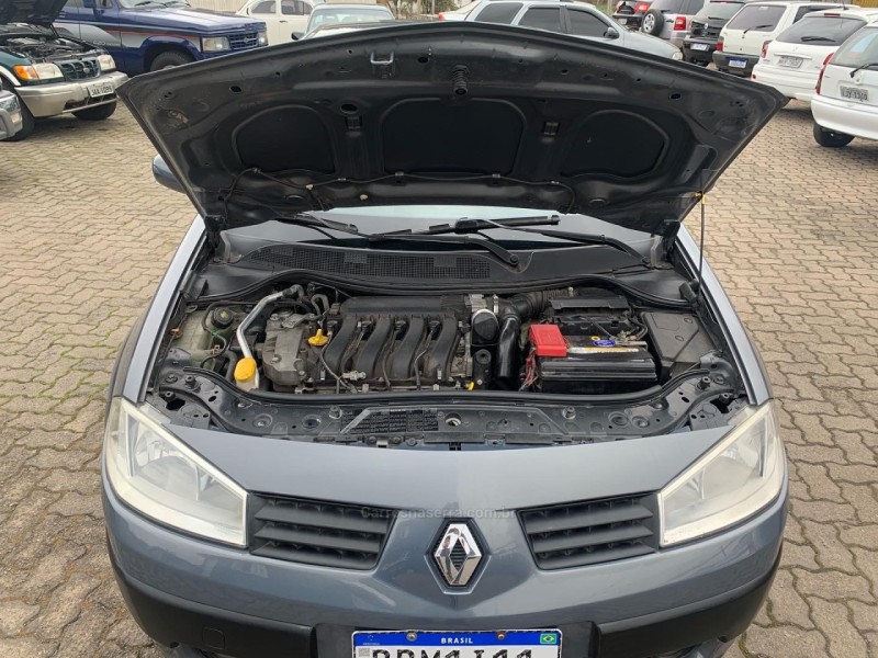 MÉGANE 2.0 EXPRESSION SEDAN 16V GASOLINA 4P AUTOMÁTICO - 2009 - CAXIAS DO SUL
