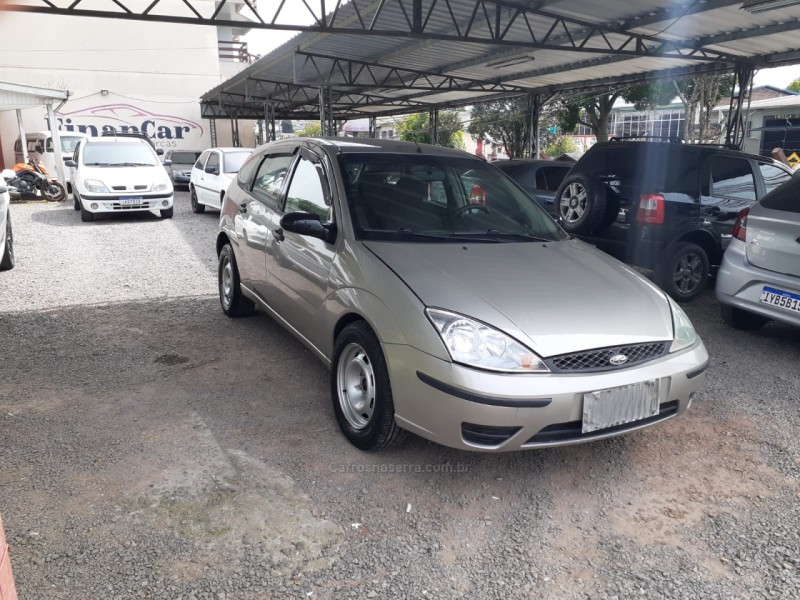 focus 1.6 gl 8v gasolina 4p manual 2004 caxias do sul