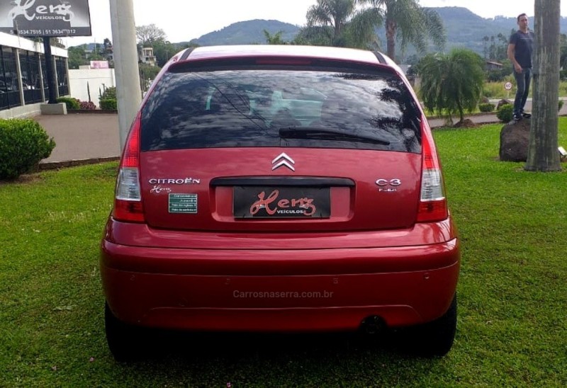 C3 1.4 I GLX 8V FLEX 4P MANUAL - 2010 - BOM PRINCíPIO