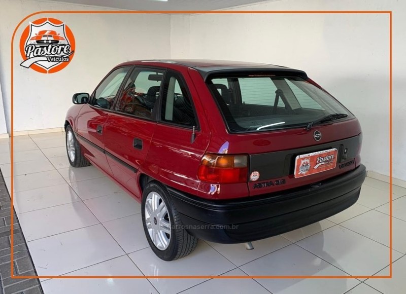 ASTRA 2.0 MPFI GLS 8V GASOLINA 4P MANUAL - 1995 - VACARIA