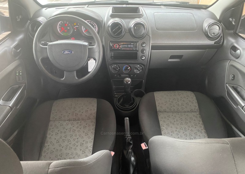 FIESTA 1.0 MPI PERSONNALITÉ SEDAN GASOLINA 4P MANUAL - 2013 - NOVA HARTZ