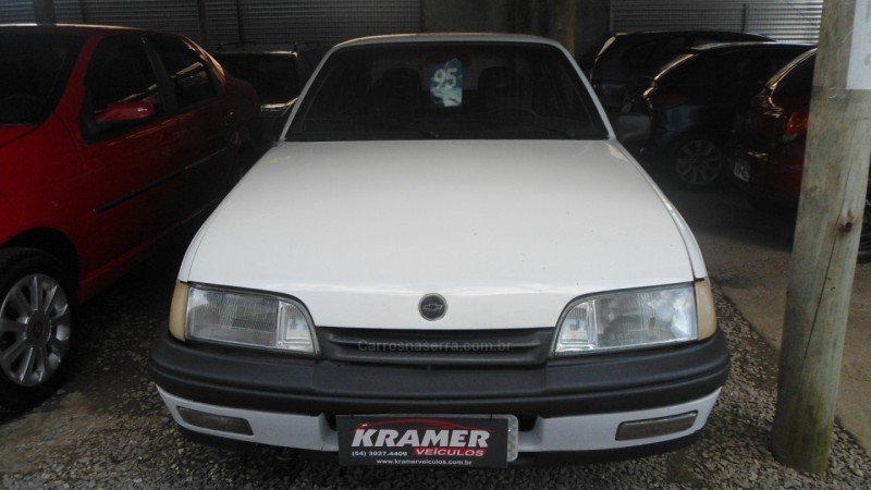 MONZA 2.0 EFI GLS 8V GASOLINA 2P MANUAL - 1995 - CAXIAS DO SUL