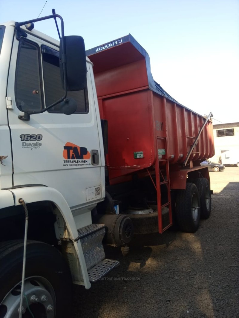 L-1620 3 EIXOS - 1999 - PORTãO
