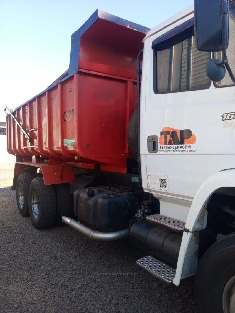 L-1620 3 EIXOS - 1999 - PORTãO