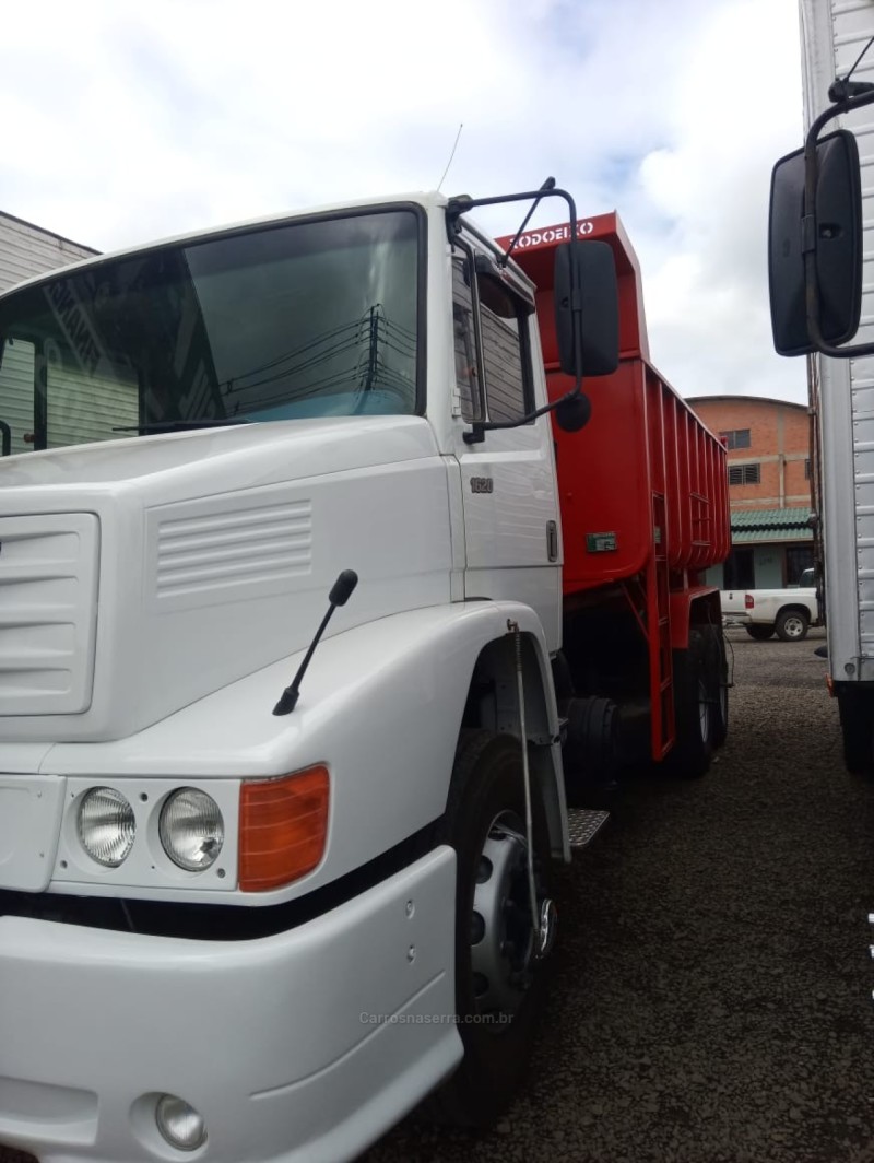 L-1620 3 EIXOS - 1999 - PORTãO