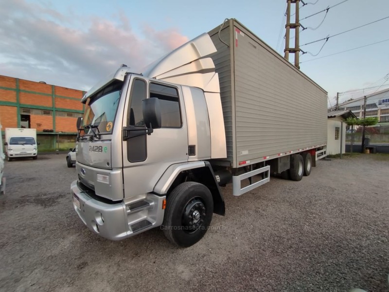 cargo 2428 e t 3 eixos 2007 caxias do sul