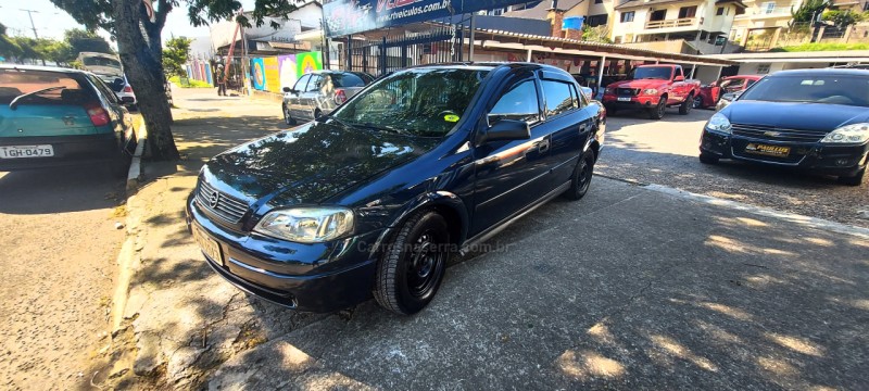astra 1.8 mpfi gl sedan 8v gasolina 4p manual 2000 caxias do sul