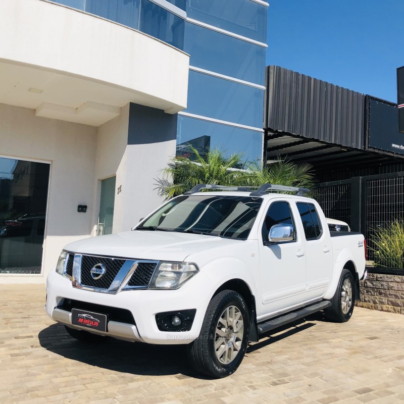FRONTIER 2.5 SL 4X4 CD TURBO ELETRONIC DIESEL 4P AUTOMÁTICO
