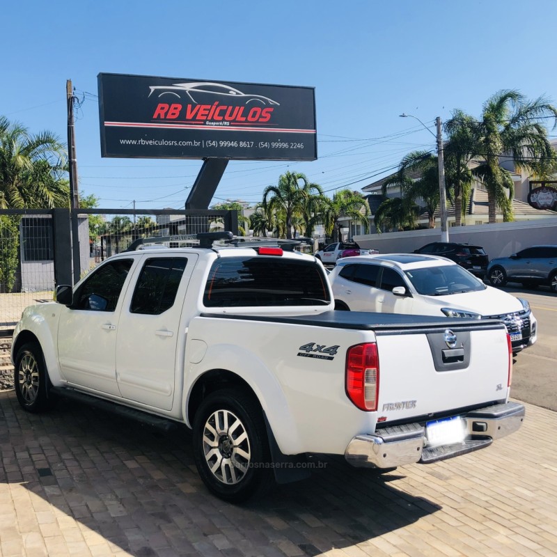 FRONTIER 2.5 SL 4X4 CD TURBO ELETRONIC DIESEL 4P AUTOMÁTICO - 2014 - GUAPORé