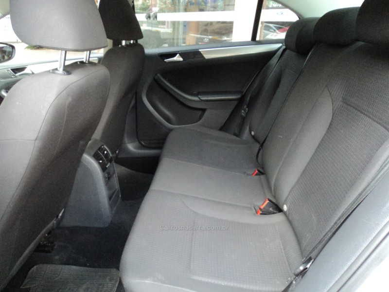 JETTA 2.0 TRENDLINE FLEX 4P TIPTRONIC - 2015 - CARLOS BARBOSA