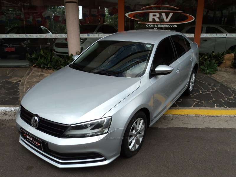 JETTA 2.0 TRENDLINE FLEX 4P TIPTRONIC
