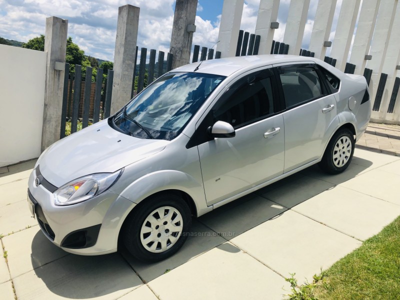 FIESTA 1.6 ROCAM SE SEDAN 8V FLEX 4P MANUAL