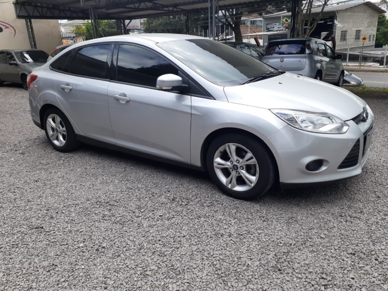 focus 2.0 s sedan 16v flex 4p auto 2015 caxias do sul