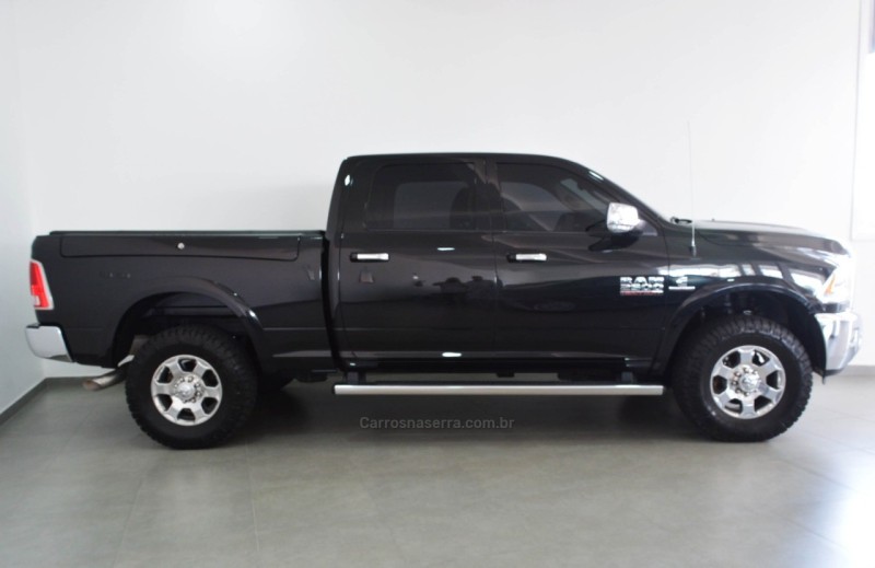 RAM 6.7 2500 LARAMIE 4X4 CD I6 TURBO DIESEL 4P AUTOMÁTICO - 2018 - FARROUPILHA
