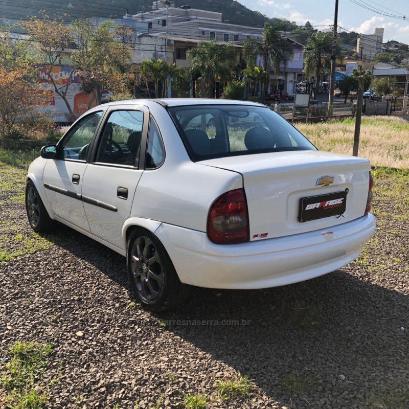 CLASSIC 1.0 MPFI VHCE 8V FLEX 4P MANUAL - 2010 - PAROBé