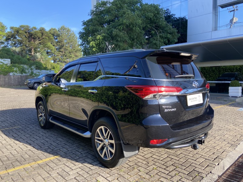 HILUX SW4 2.8 SRX 4X4 7 LUGARES 16V TURBO INTERCOOLER DIESEL 4P AUTOMÁTICO - 2017 - TAQUARA