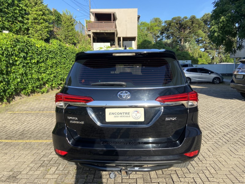 HILUX SW4 2.8 SRX 4X4 7 LUGARES 16V TURBO INTERCOOLER DIESEL 4P AUTOMÁTICO - 2017 - TAQUARA