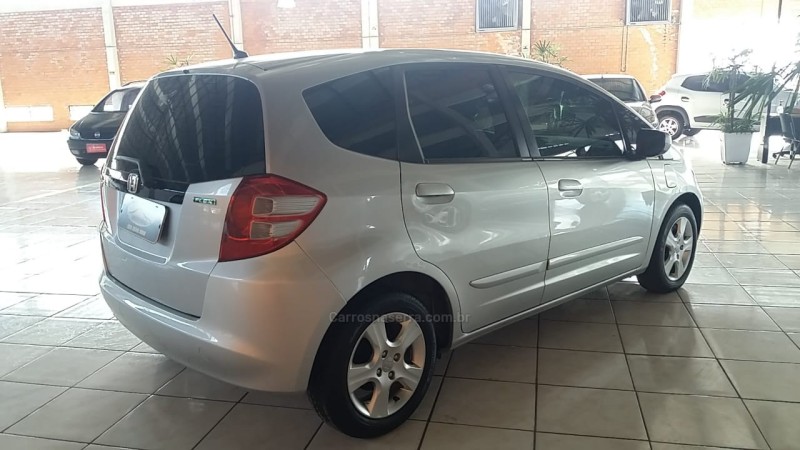 FIT 1.4 LX 16V FLEX 4P MANUAL - 2009 - SAPIRANGA