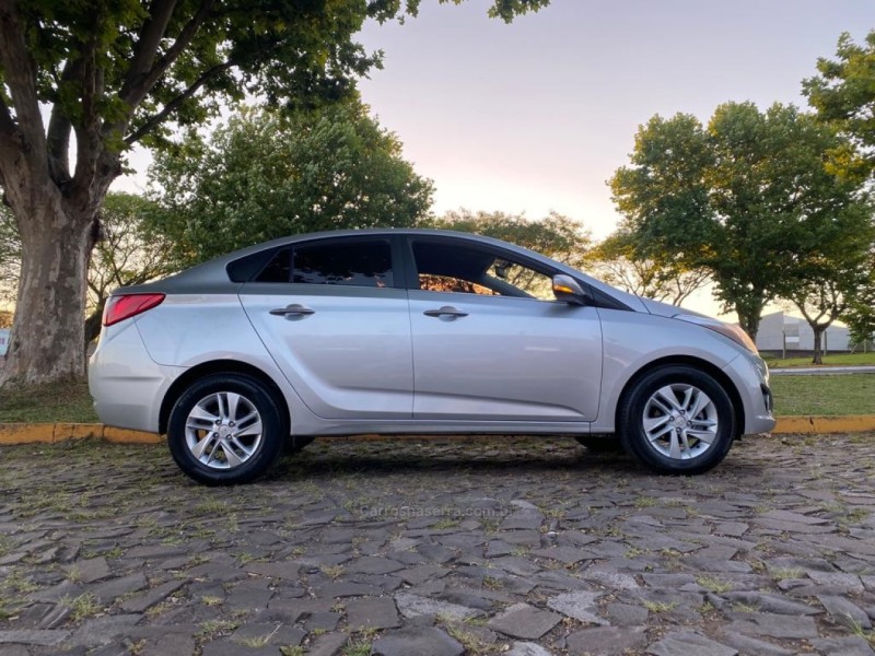HB20S 1.6 PREMIUM 16V FLEX 4P AUTOMÁTICO - 2015 - DOIS IRMãOS