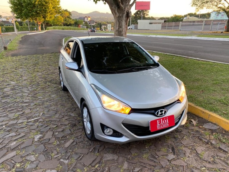 HB20S 1.6 PREMIUM 16V FLEX 4P AUTOMÁTICO - 2015 - DOIS IRMãOS