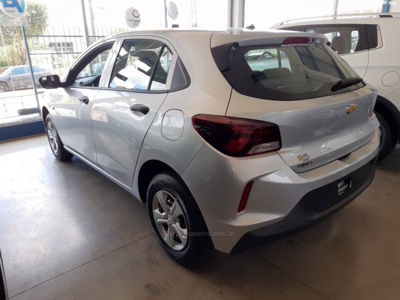 ONIX 1.0 12V FLEX 4P MANUAL - 2023 - VACARIA