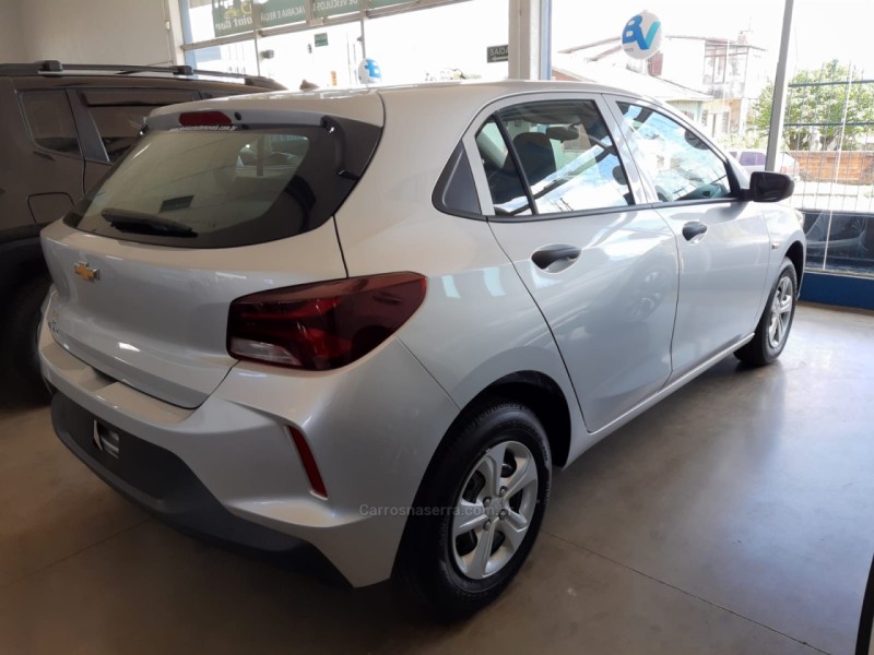 ONIX 1.0 12V FLEX 4P MANUAL - 2023 - VACARIA