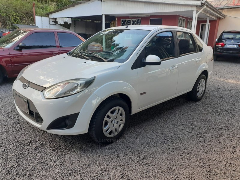 fiesta 1.6 mpi class sedan 8v flex 4p manual 2013 caxias do sul