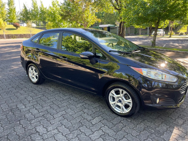 fiesta 1.6 se sedan 16v flex 4p powershift 2014 caxias do sul