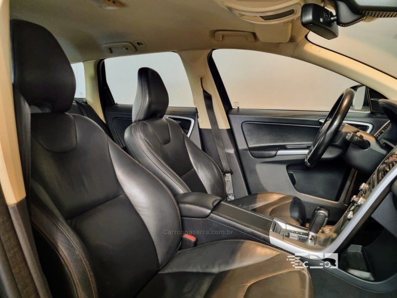 XC60 3.0 T6 TOP AWD TURBO GASOLINA 4P AUTOMÁTICO - 2010 - BENTO GONçALVES