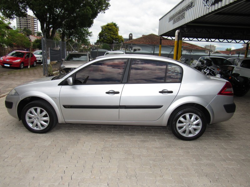 MÉGANE 1.6 EXPRESSION 16V FLEX 4P MANUAL - 2011 - BENTO GONçALVES
