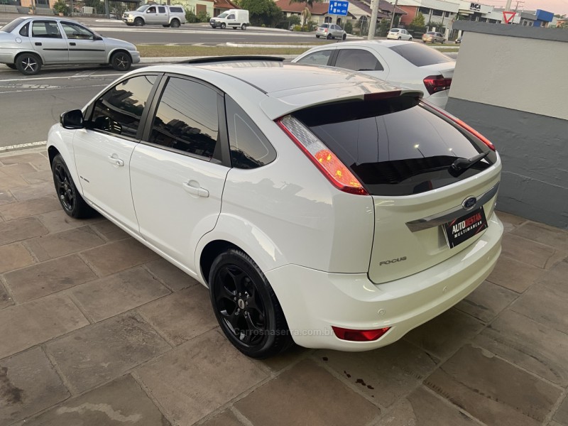 FOCUS 2.0 TITANIUM HATCH 16V FLEX 4P MANUAL - 2012 - CAXIAS DO SUL