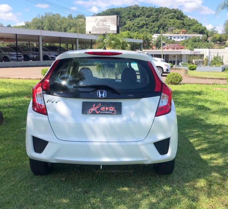 FIT 1.4 LX 16V FLEX 4P AUTOMÁTICO - 2016 - BOM PRINCíPIO
