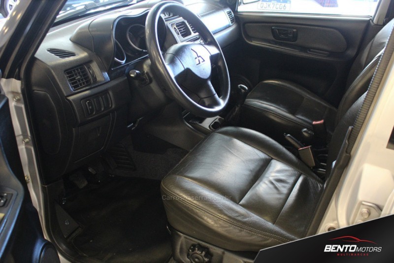 PAJERO TR4 2.0 4X4 16V 140CV FLEX 4P MANUAL - 2010 - BENTO GONçALVES