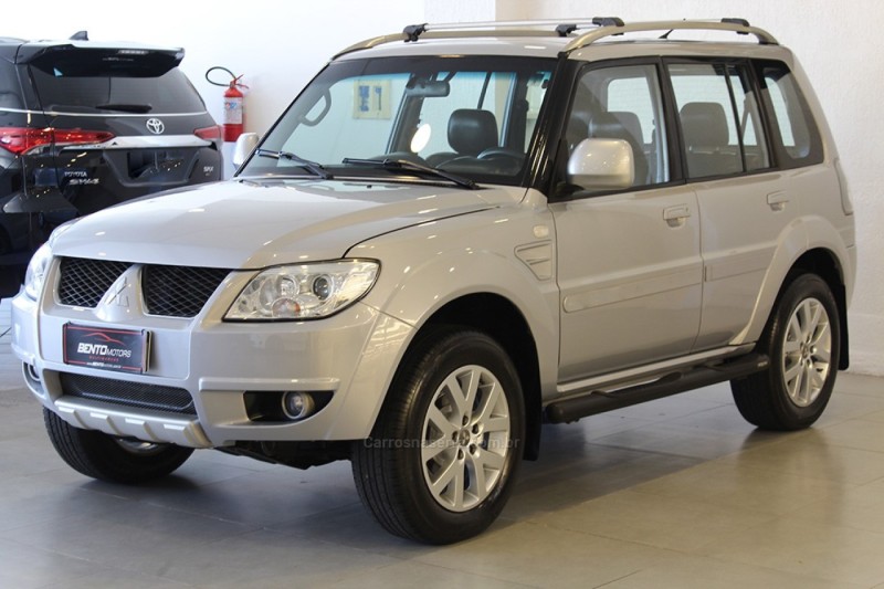 PAJERO TR4 2.0 4X4 16V 140CV FLEX 4P MANUAL