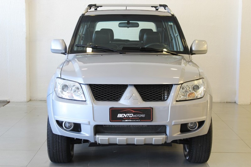 PAJERO TR4 2.0 4X4 16V 140CV FLEX 4P MANUAL - 2010 - BENTO GONçALVES