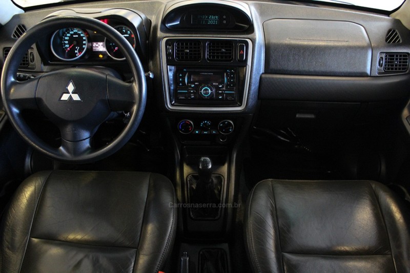 PAJERO TR4 2.0 4X4 16V 140CV FLEX 4P MANUAL - 2010 - BENTO GONçALVES