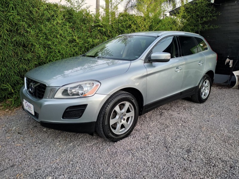 xc60 3.0 comfort awd turbo gasolina 4p automatico 2011 caxias do sul