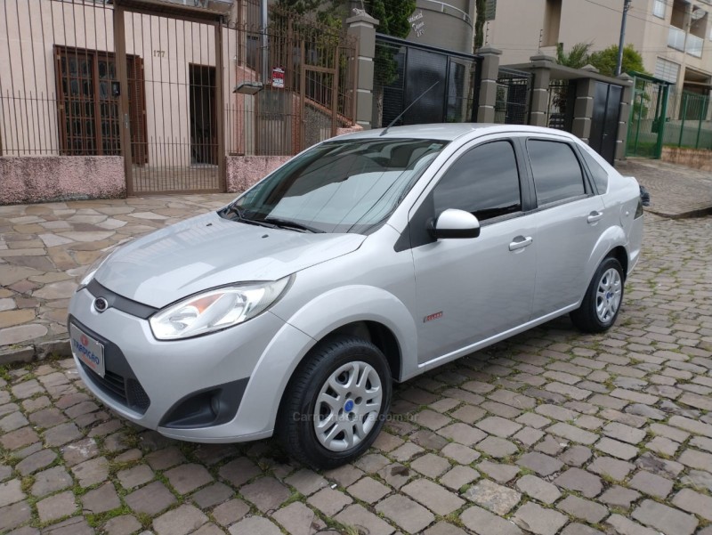 fiesta 1.6 mpi class sedan 8v flex 4p manual 2013 caxias do sul