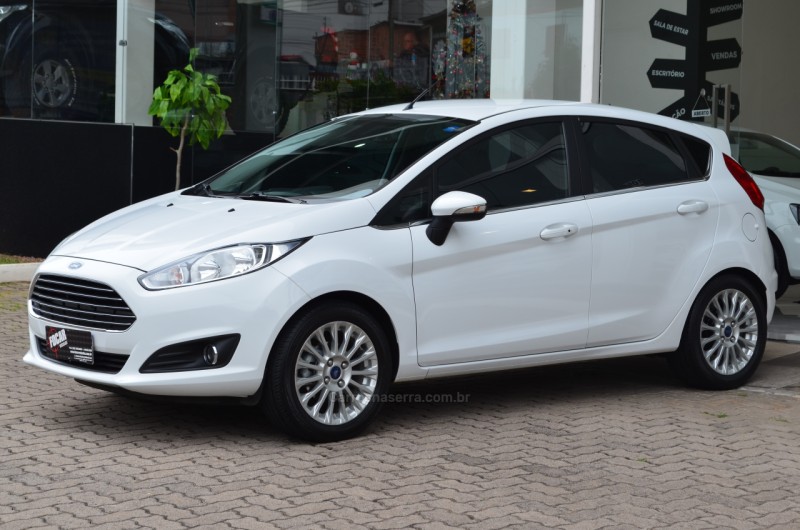 fiesta 1.6 titanium hatch 16v flex 4p powershift 2016 caxias do sul