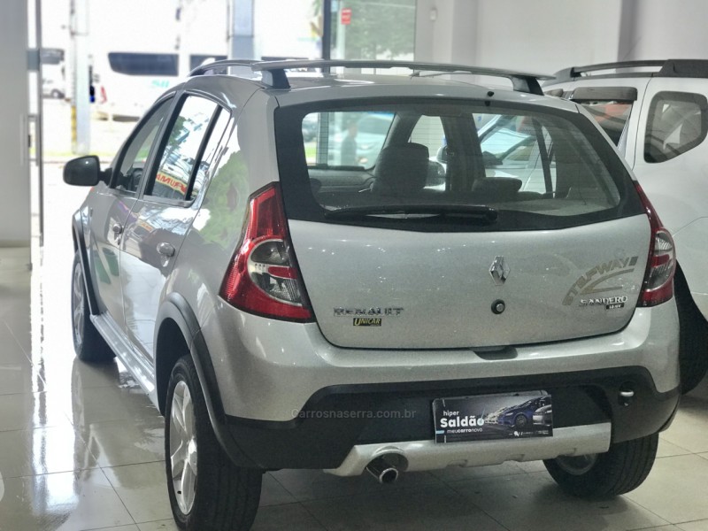 SANDERO 1.6 STEPWAY 16V FLEX 4P MANUAL - 2011 - PASSO FUNDO