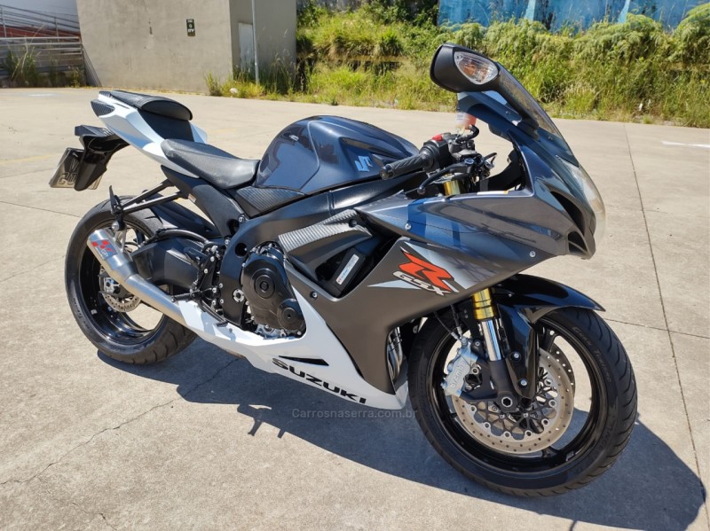 GSX R750 SRAD - 2016 - BENTO GONçALVES