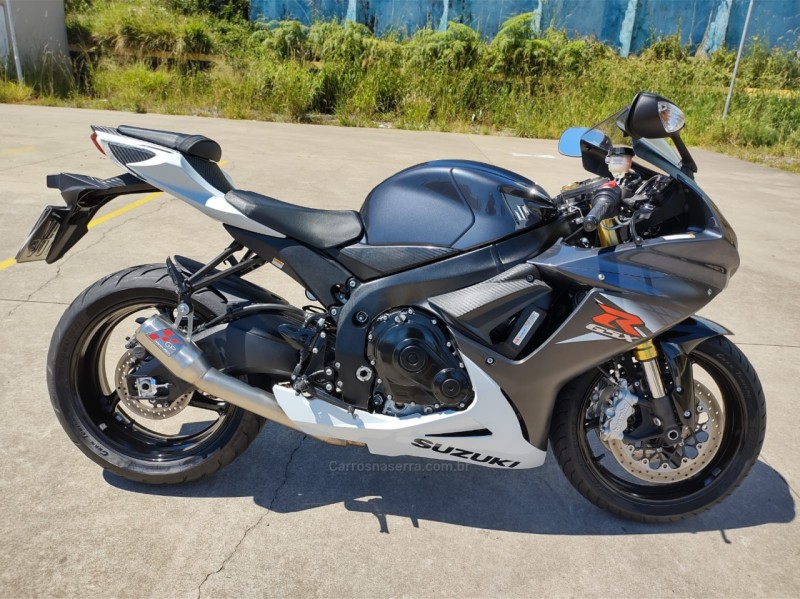 GSX R750 SRAD - 2016 - BENTO GONçALVES