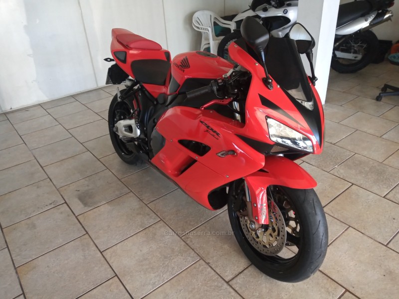 cbr 1000rr fireblade 2005 caxias do sul