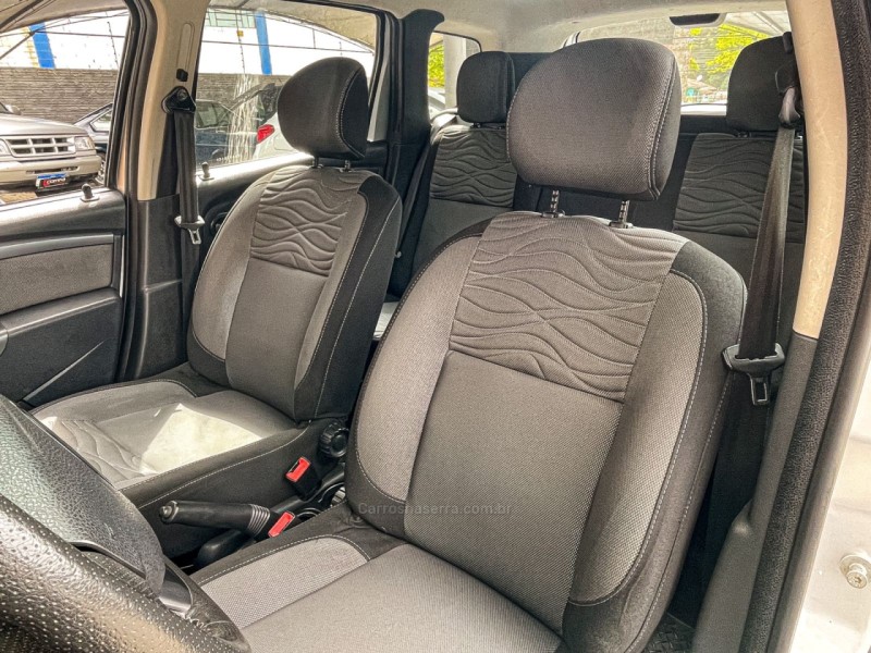 DUSTER 1.6 DYNAMIQUE 4X2 16V FLEX 4P MANUAL - 2014 - CANELA