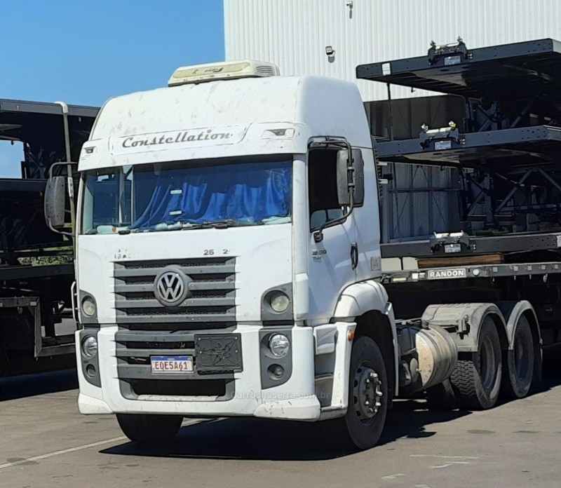 25 320 e constellation 6x2 titan tractor 2012 caxias do sul