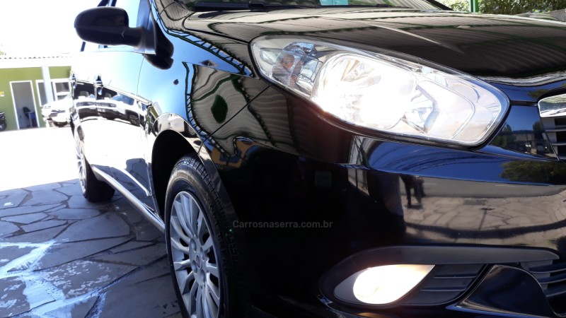 linea 1.8 essence 16v flex 4p manual 2013 caxias do sul