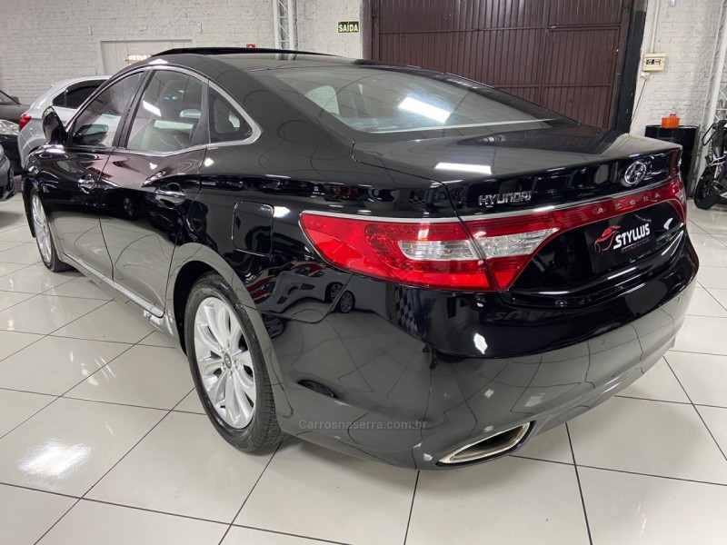 AZERA 3.0 MPFI GLS V6 24V GASOLINA 4P AUTOMÁTICO - 2012 - ESTâNCIA VELHA