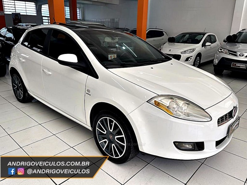 bravo 1.8 essence 16v flex 4p automatizado 2012 caxias do sul